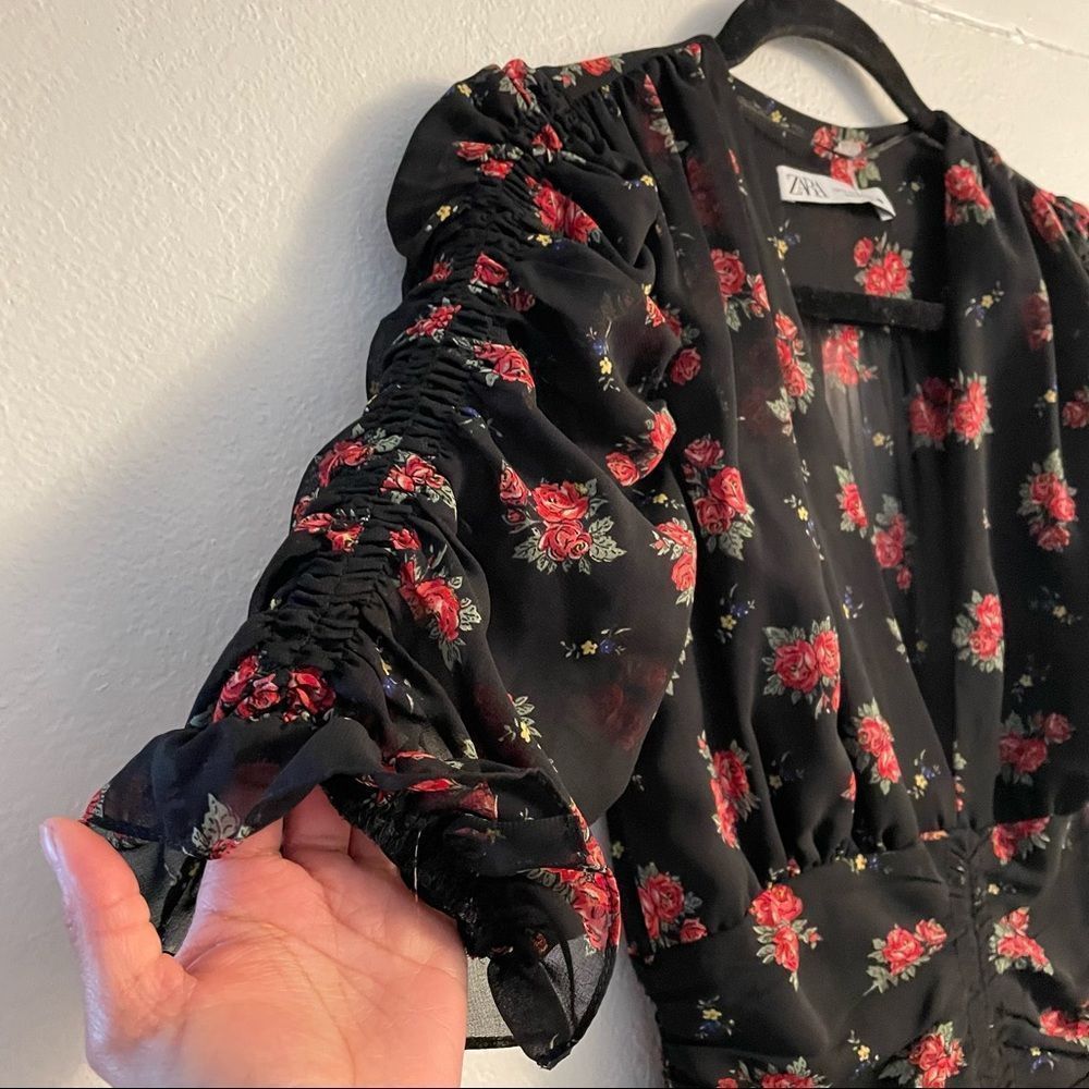Zara PRINTED ROSES DRESS - Picture 13 of 16